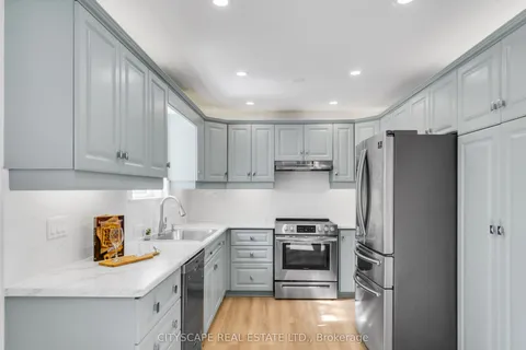 3 Geneva Crescent, ON L6S 1K9