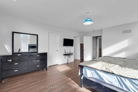 34 Rhapsody Crescent, ON L6P 4E8