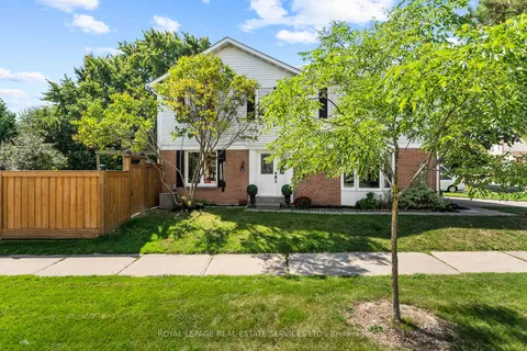 2 Mangrove Road, ON L6S 3Y1