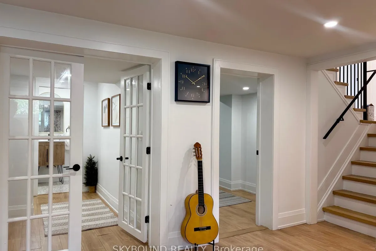 23 Drury Lane, ON M9P 1P8