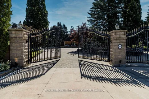 12 Edgeforest Drive, ON L6P 0E1