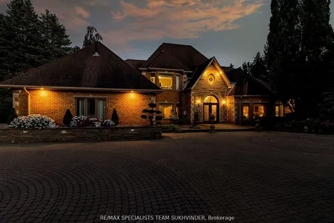 12 Edgeforest Drive, ON L6P 0E1