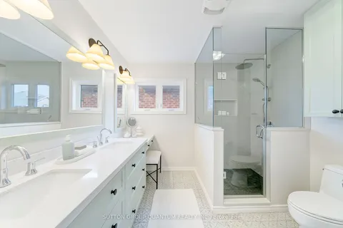 5699 Raleigh Street, ON L5M 7E6