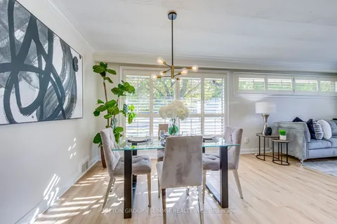 42 Winnipeg Road, ON M9P 2E4