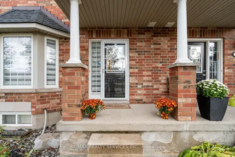 73 Montgomery Boulevard, ON L9W 5H6