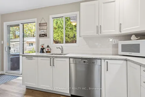 5119 Cherryhill Crescent, ON L7L 4B8