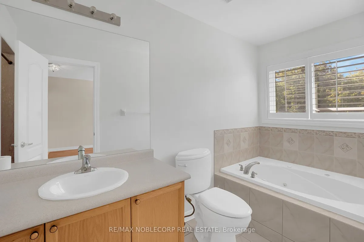 91 Eastview Gate, ON L6P 2G7