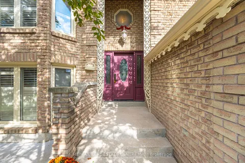 10 Bluebird Court, ON L6Z 3K9