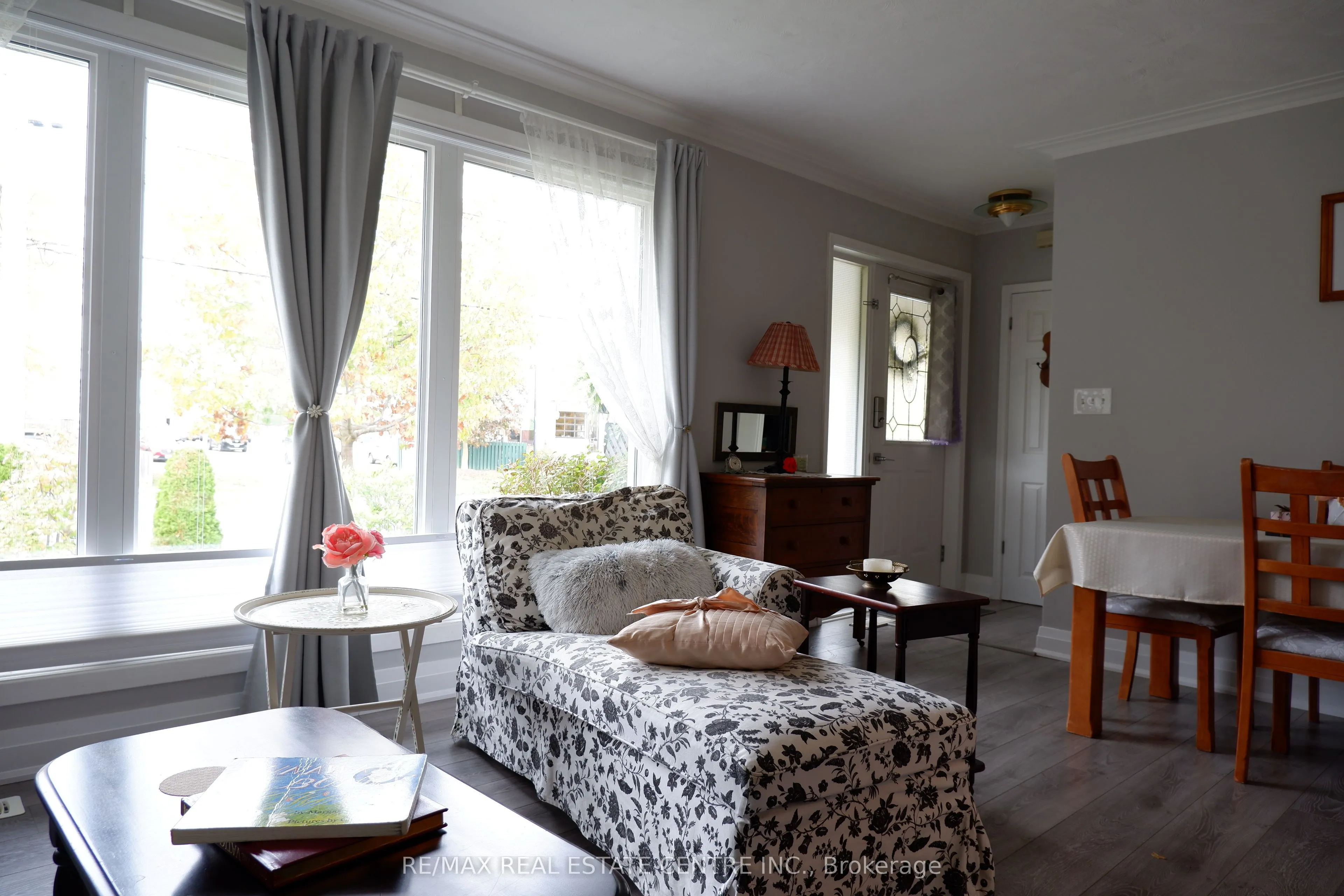 452 Delrex Boulevard, ON L7G 4J2