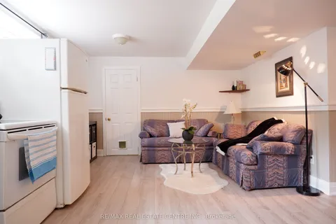 452 Delrex Boulevard, ON L7G 4J2