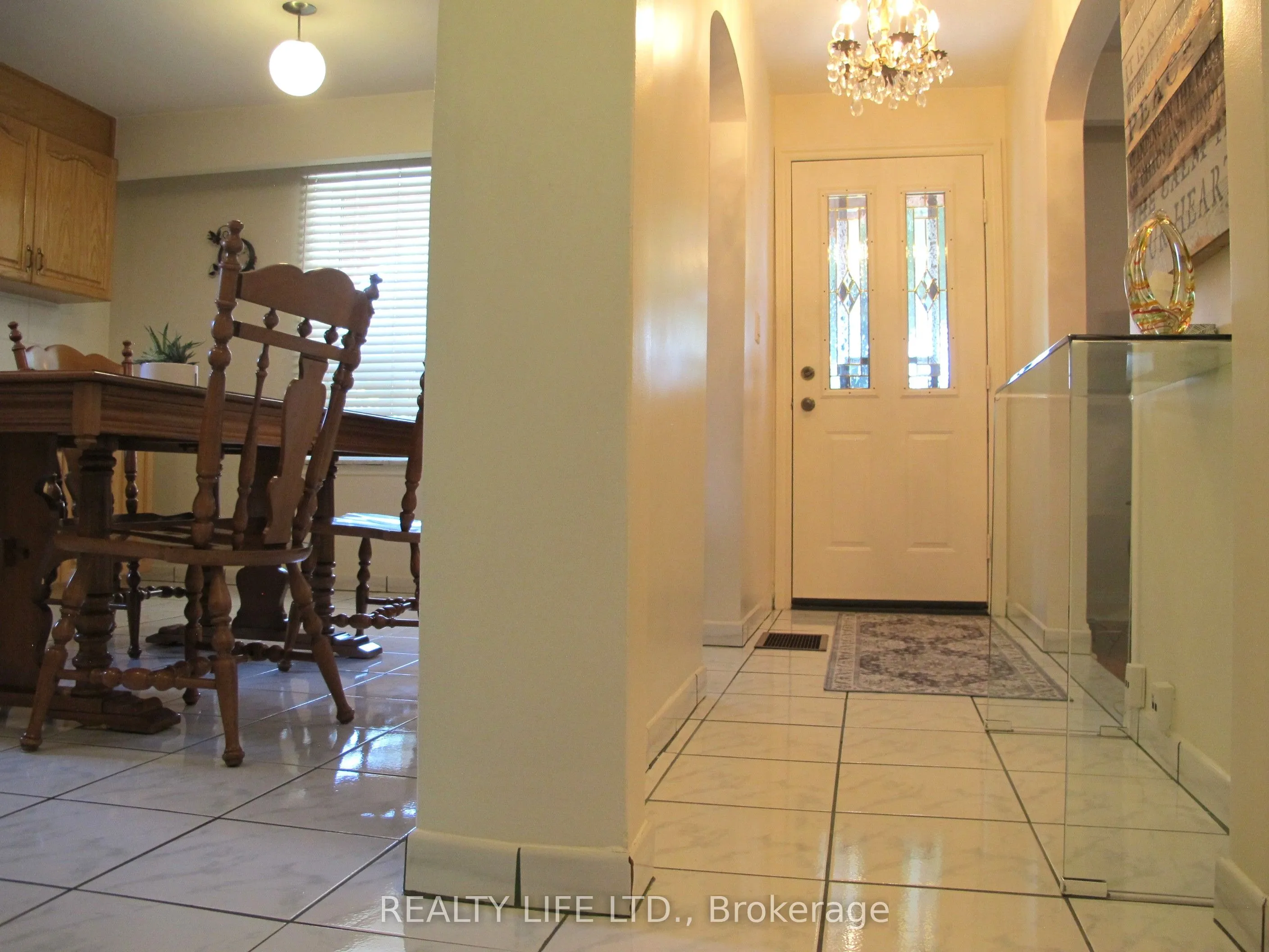 Detached kitchen at 4 Rosalie Avenue Toronto