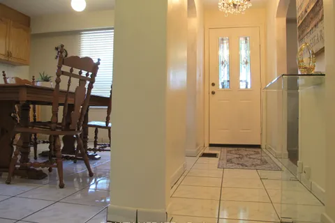 4 Rosalie Avenue, ON M3L 1C5