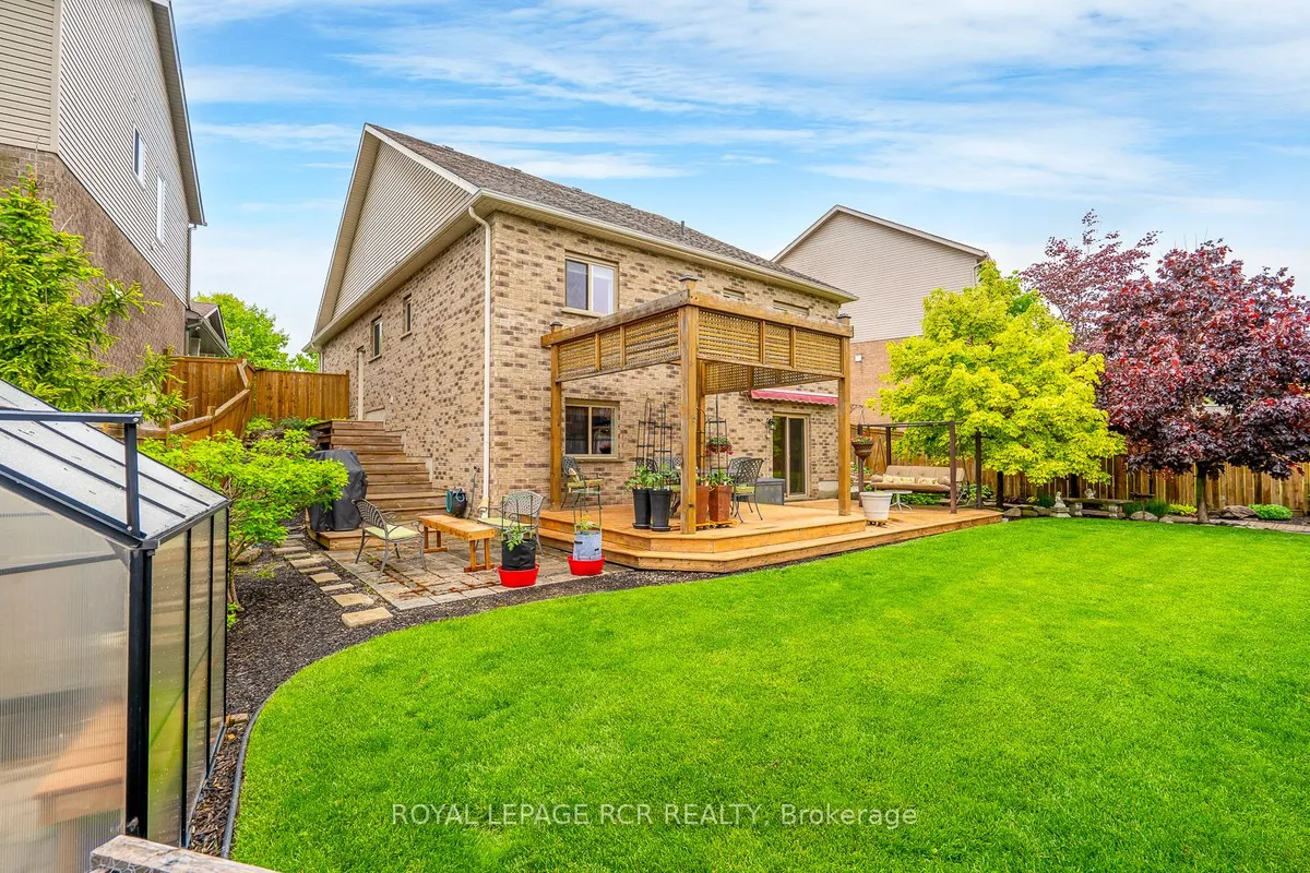 39 Dinnick Crescent, ON L9W 0B7