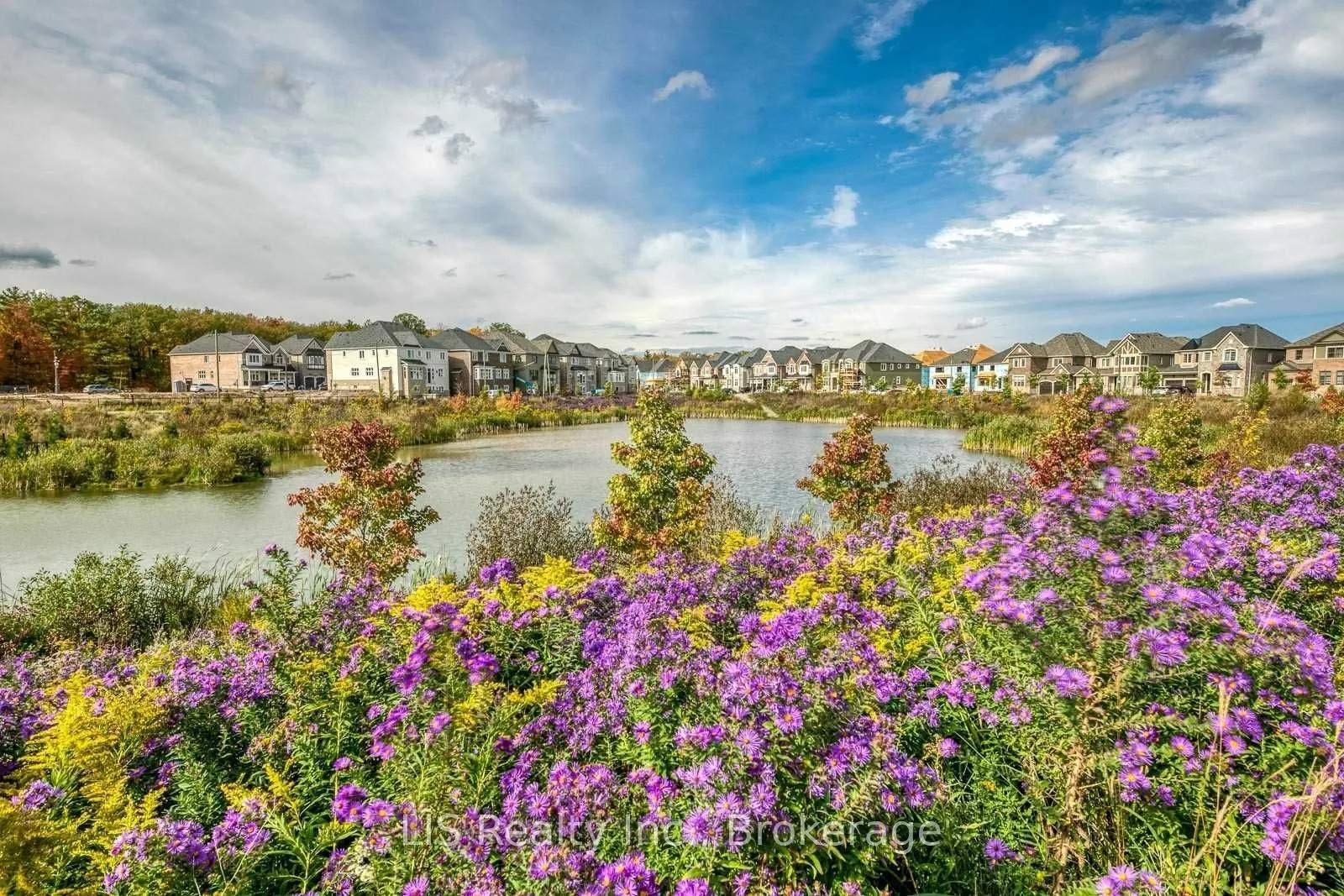 3294 Charles Biggar Drive, ON L6M 1P7