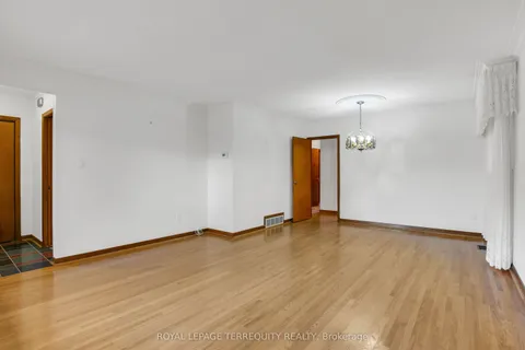 9 Larchmere Avenue, ON M9L 2N2