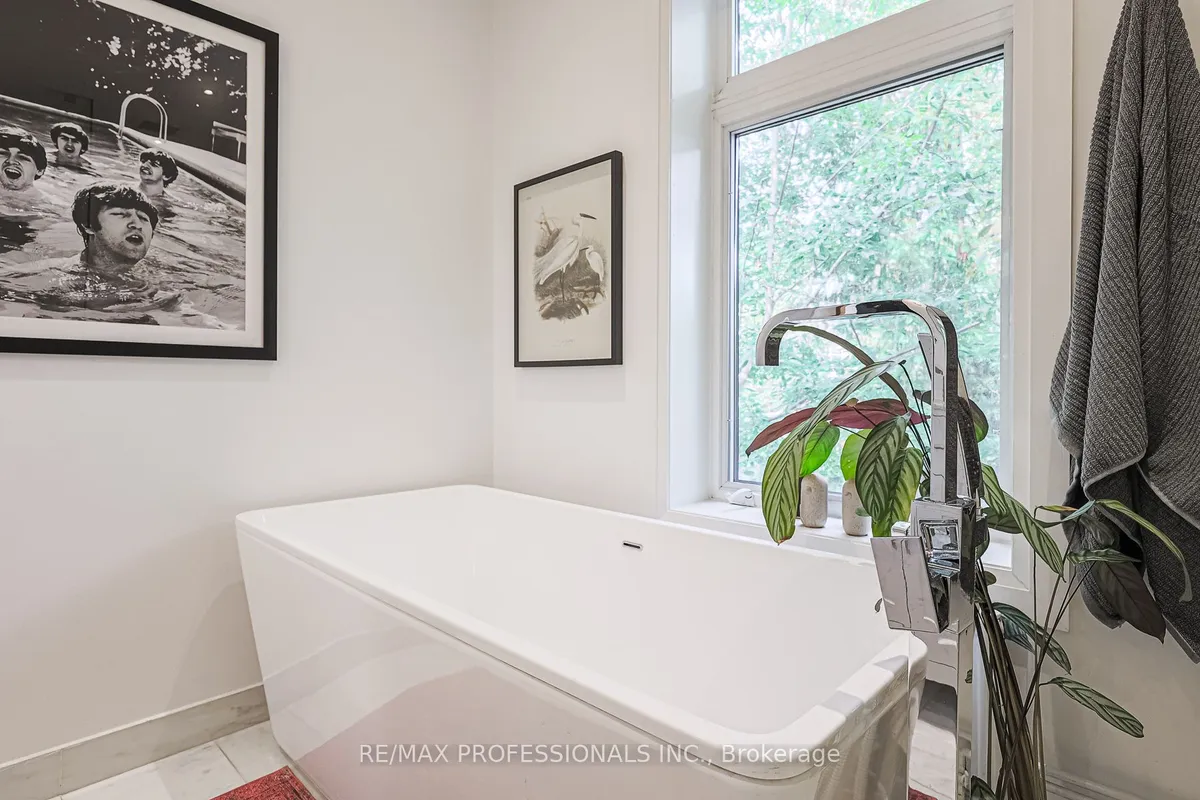 18 Constance Street, ON M6R 1S4