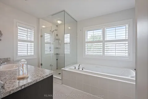 9 Porter Drive, ON L9W 6Z4