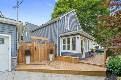 119 CRESCENT Street, ON L7J 2E1