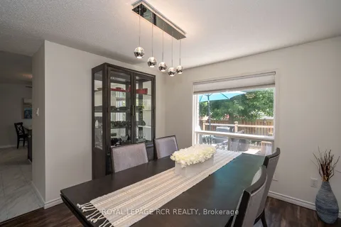 252 Elmwood Crescent, ON L9W 4T4