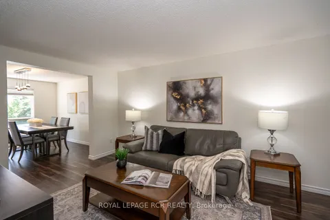 252 Elmwood Crescent, ON L9W 4T4