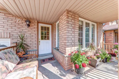 72 Fairhill Avenue, ON L7A 2E8