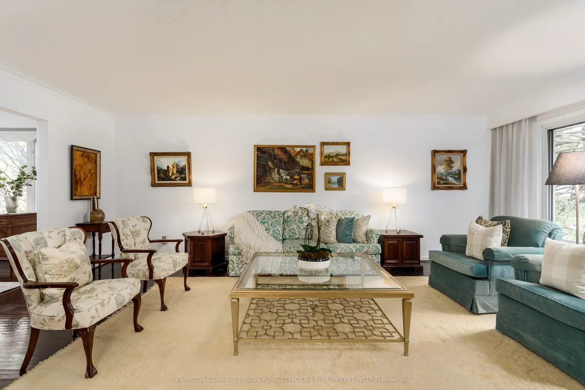 17 Longfield Road, ON M9B 3E8