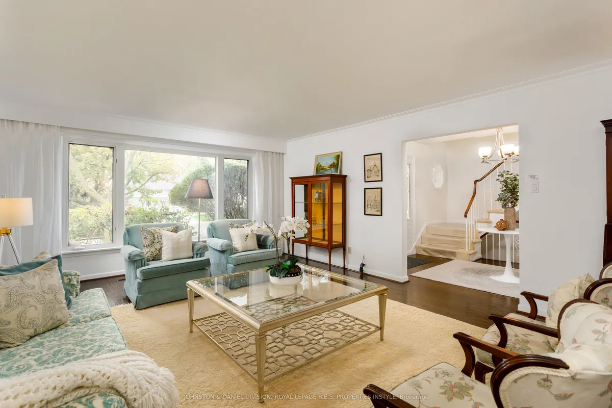 17 Longfield Road, ON M9B 3E8