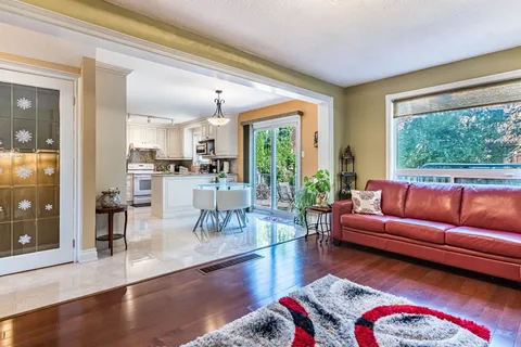 6439 Osprey Boulevard, ON L5N 6E4