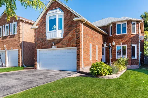 6439 Osprey Boulevard, ON L5N 6E4