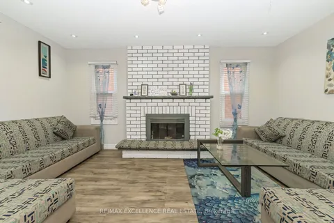 29 Faywood Drive, ON L6Y 4K3