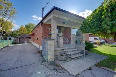 239 Epsom Downs Drive, ON M3M 1T3