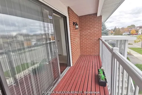 32 Martindale Crescent, ON L6X 2T9