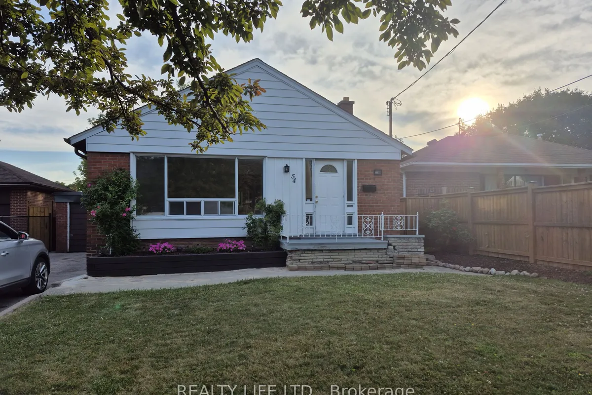 54 Garside Crescent, ON M6M 2Z6