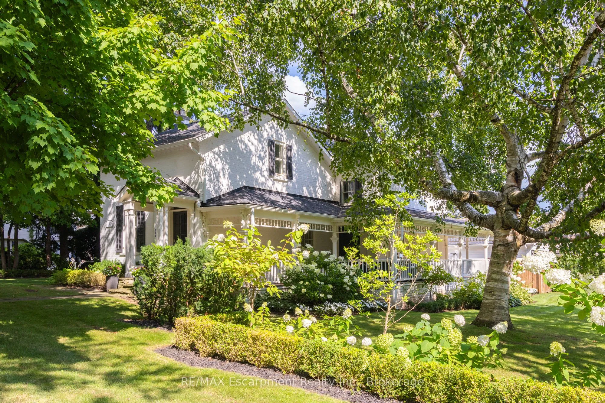 212 King Street, ON L6J 1B5