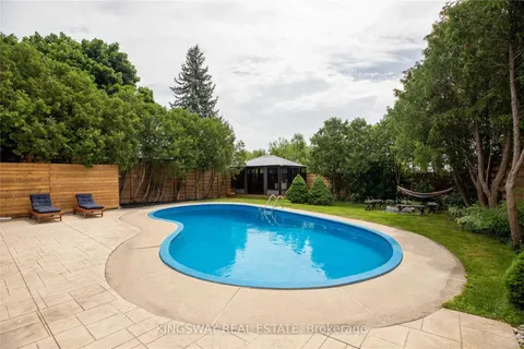 2594 Bromsgrove Road, ON L5J 1M2