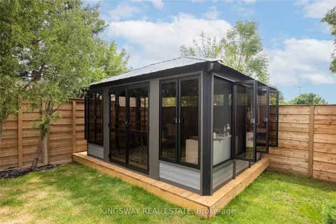 2594 Bromsgrove Road, ON L5J 1M2