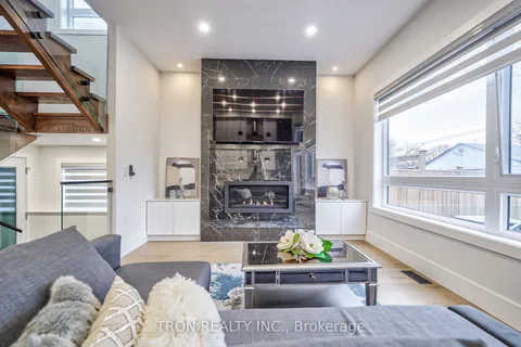 38 Uno Drive, ON M8Z 3N8