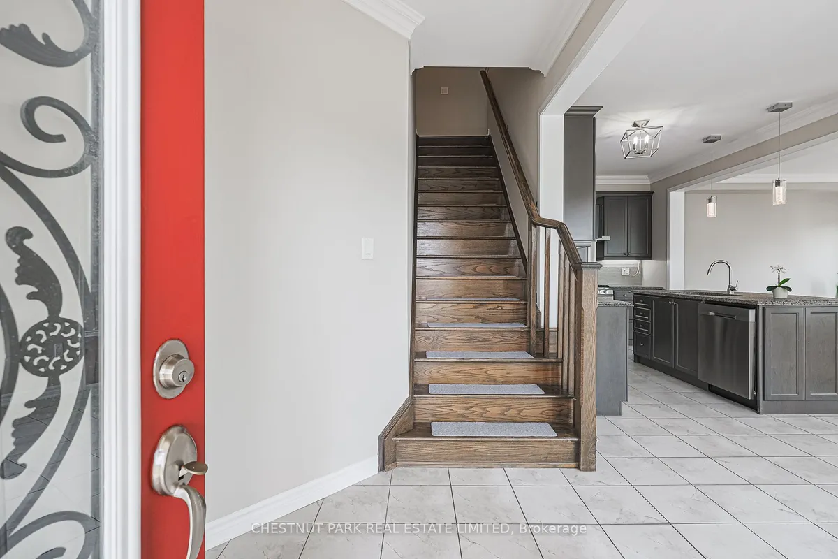 565 Edenbrook Hill Drive, ON L7A 4T6