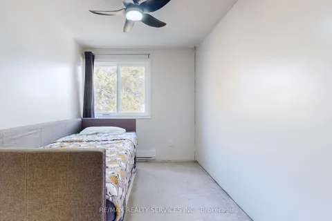 2 Hector Court, ON L6S 1P1