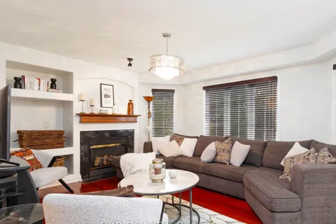 32 Fireside Drive, ON L7A 1P2