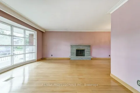 30 Renault Crescent, ON M9P 1J3