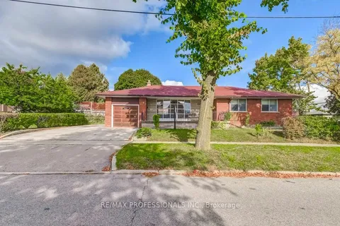 30 Renault Crescent, ON M9P 1J3