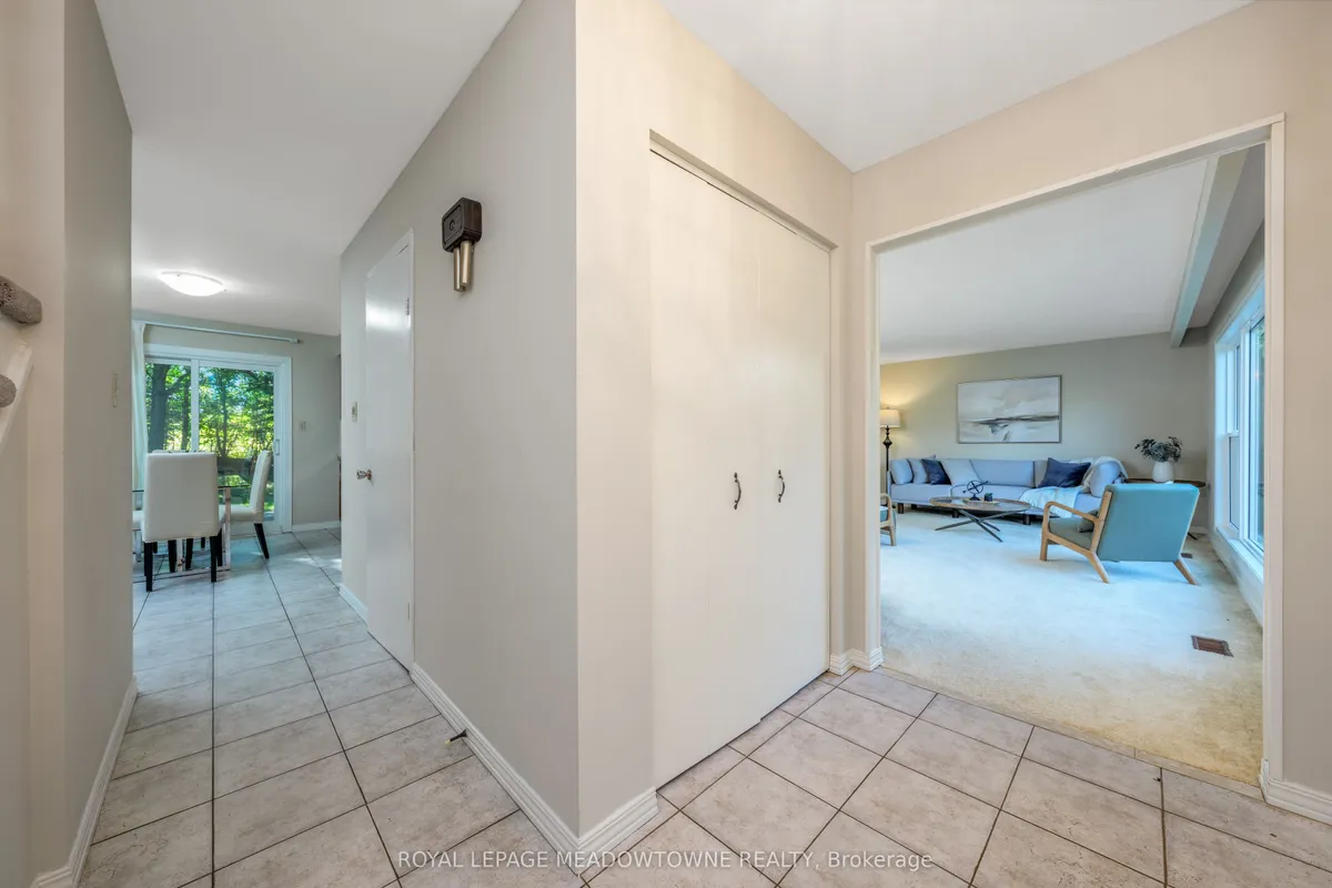 12826 Silvercreek Drive, ON L7G 4S4