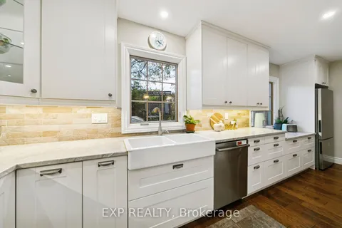 2565 Claymore Crescent, ON L5C 3A2