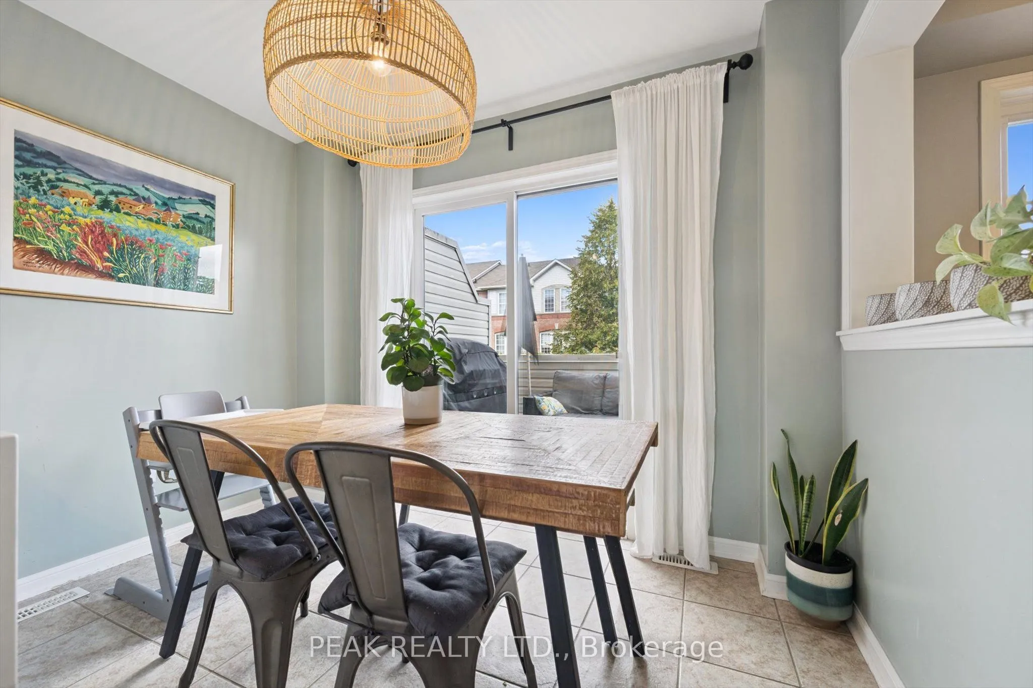 Condo Townhouse interior view at 3030 Breakwater Court Mississauga