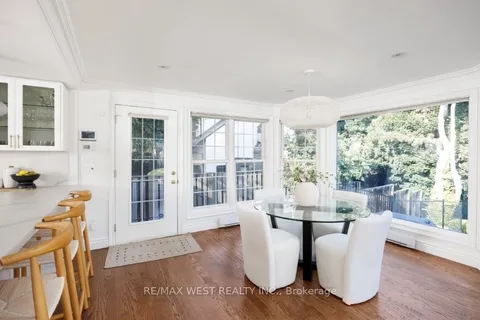 207 Ellis Avenue, ON M6S 2X4