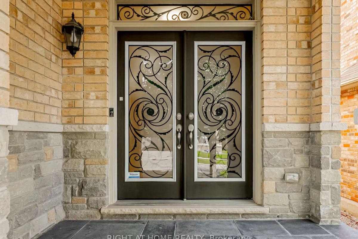 7 Mediterranean Crescent, ON L6Y 0T4