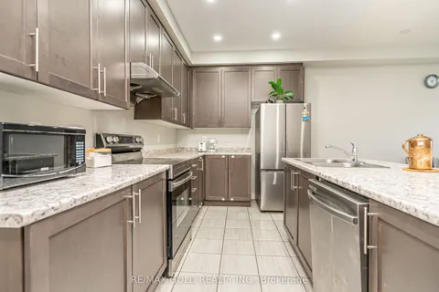 26 Arrowview Drive, ON L7A 5H7