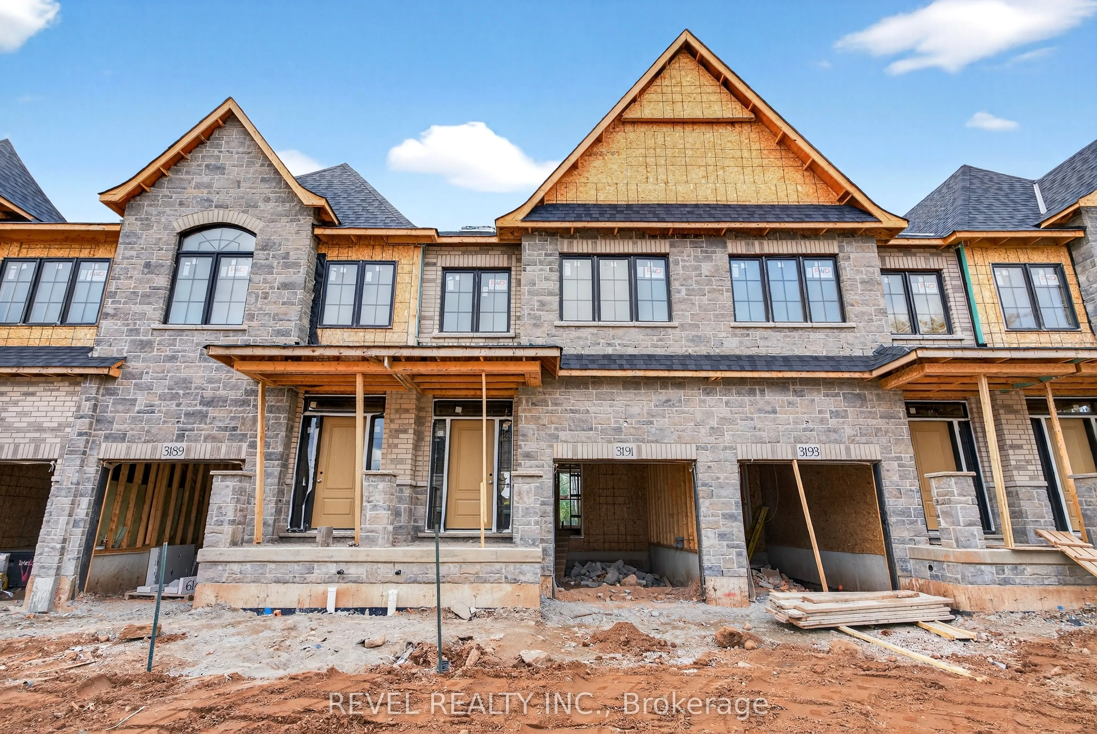 600 Maplehill Drive, ON L7N 2W3