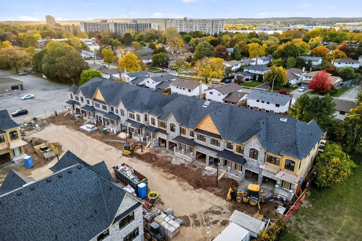 600 Maplehill Drive, ON L7N 2W3